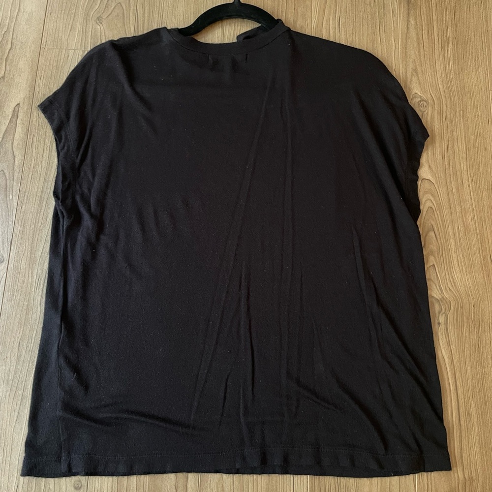 Soft tee - Picture 3 of 3